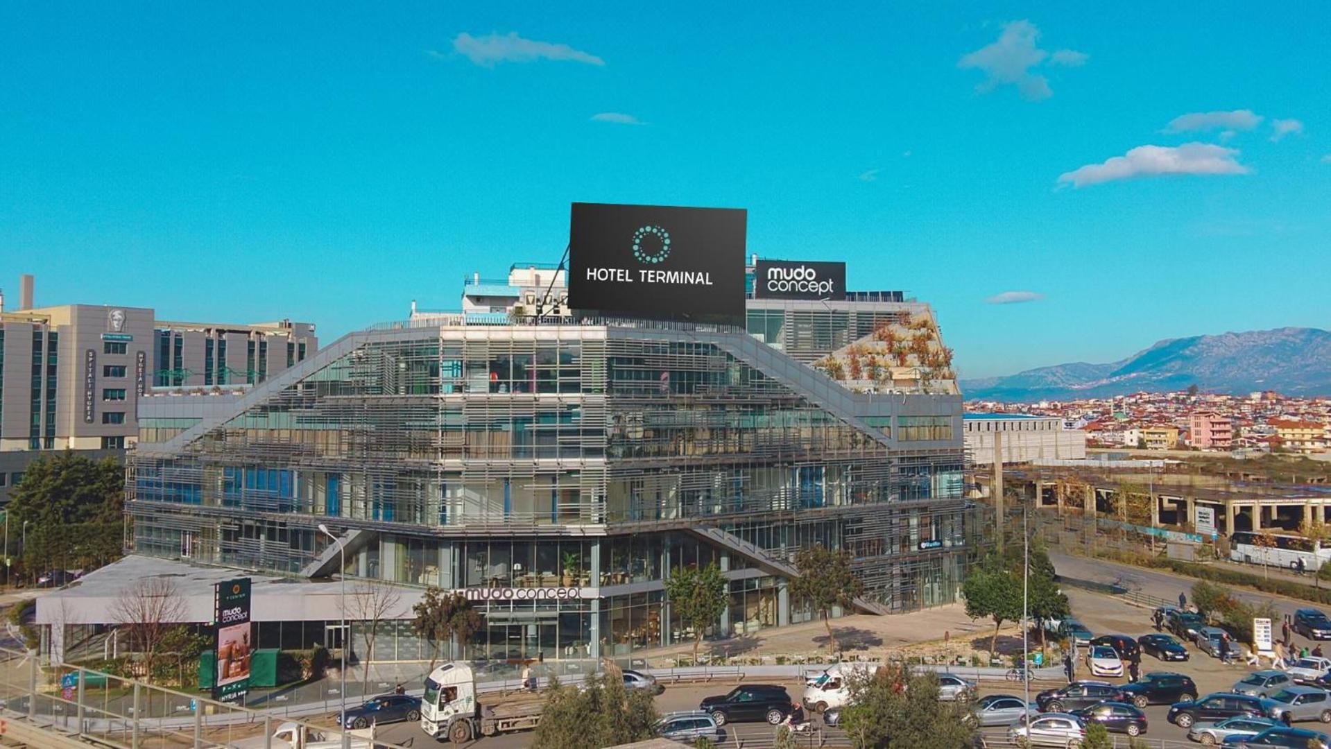 Hotel Terminal Tirana Bregu i Lumit Exteriör bild